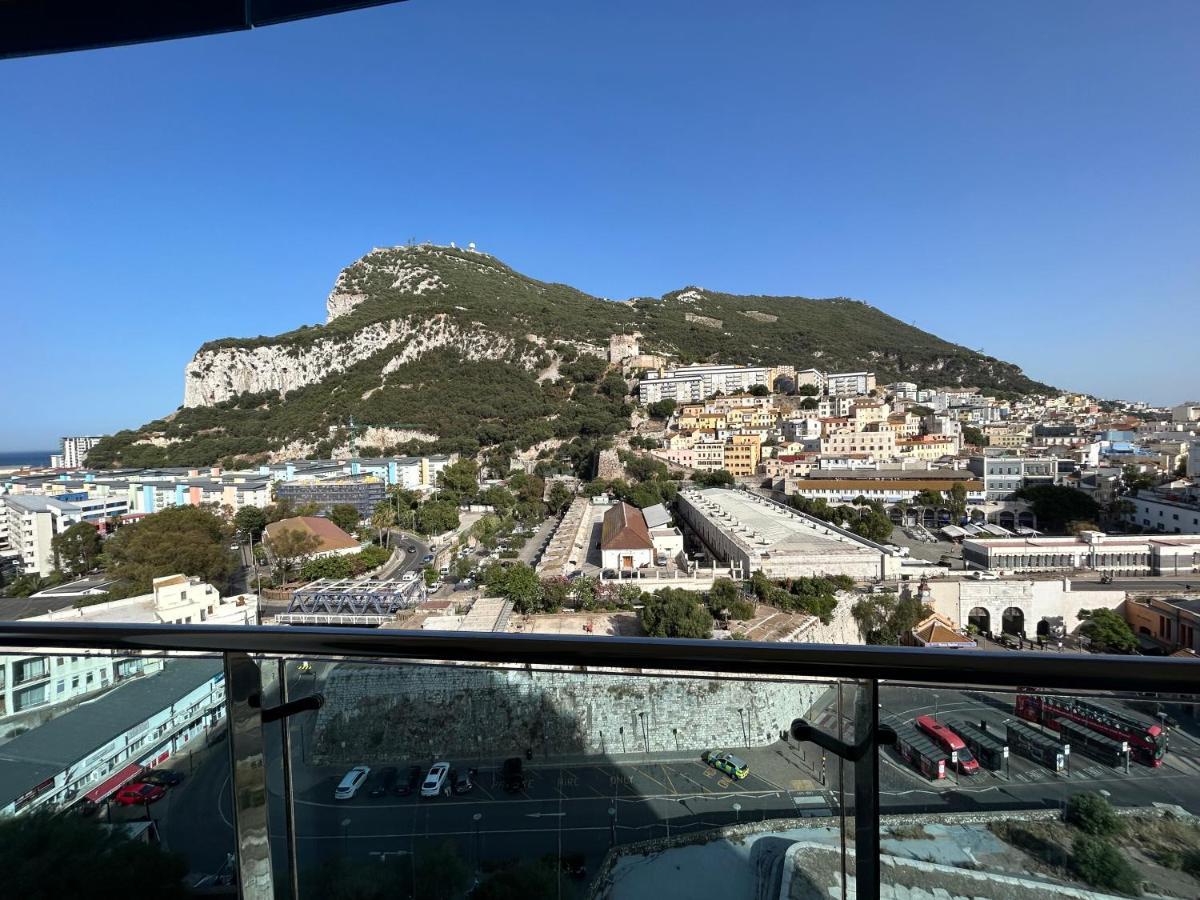 Ocean Village Luxury 2 Bed 2 Bath Apartment - Amazing Views - Pools And Jacuzzis Gibraltar Exteriör bild