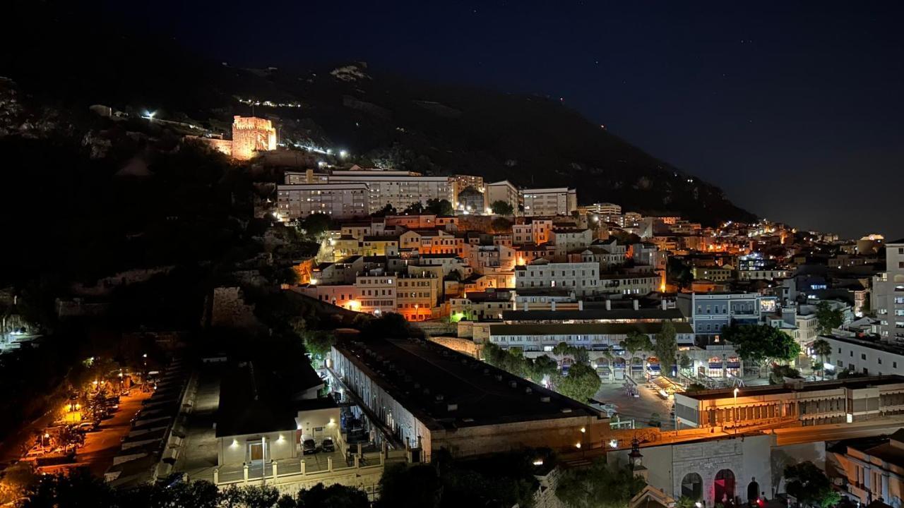 Ocean Village Luxury 2 Bed 2 Bath Apartment - Amazing Views - Pools And Jacuzzis Gibraltar Exteriör bild