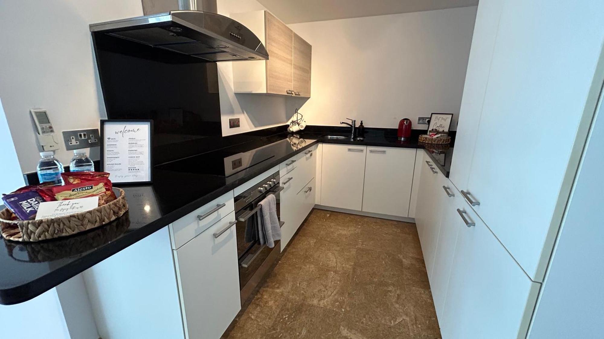 Ocean Village Luxury 2 Bed 2 Bath Apartment - Amazing Views - Pools And Jacuzzis Gibraltar Exteriör bild