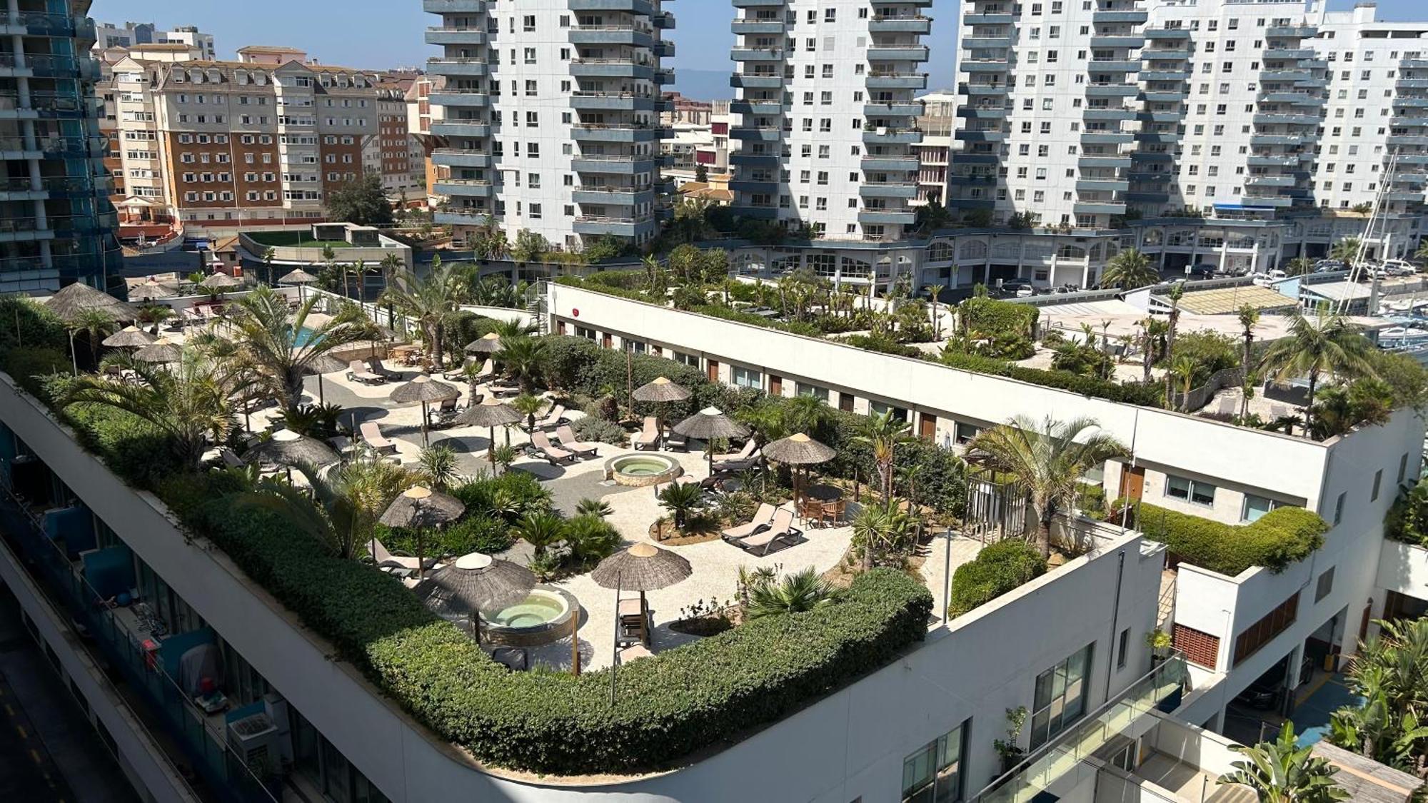 Ocean Village Luxury 2 Bed 2 Bath Apartment - Amazing Views - Pools And Jacuzzis Gibraltar Exteriör bild