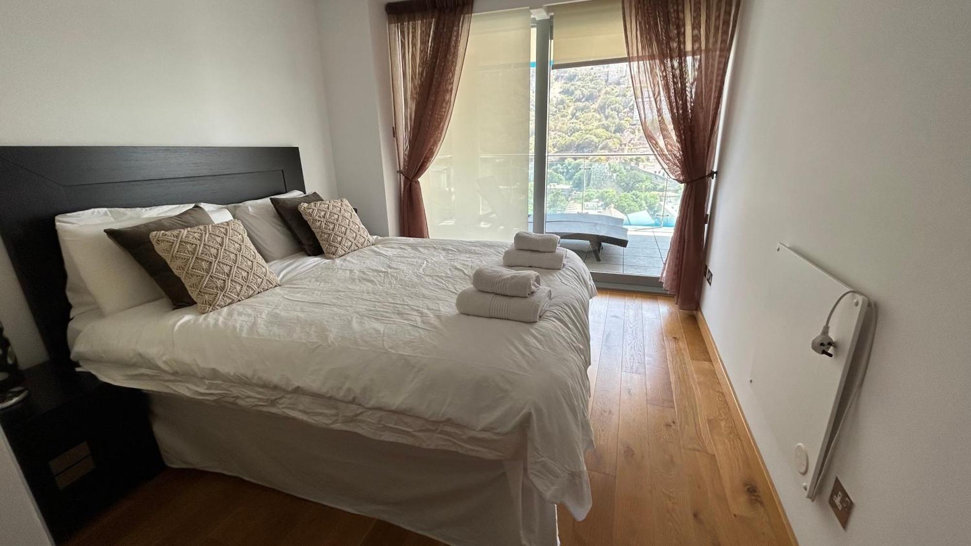 Ocean Village Luxury 2 Bed 2 Bath Apartment - Amazing Views - Pools And Jacuzzis Gibraltar Exteriör bild